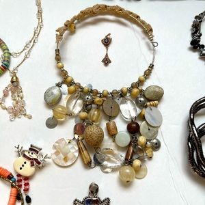 Estate costume Jewelry - 15 pieces